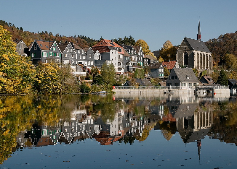 Haus WTL D35_3307 als Smart-Objekt-1 Kopie.jpg -  Stausee Wuppertal Beyenburg